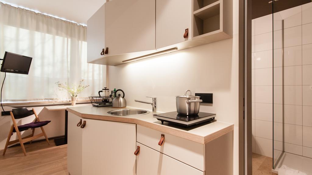 ウンターハヒング ルーム フォー レントアパートホテル 部屋 写真